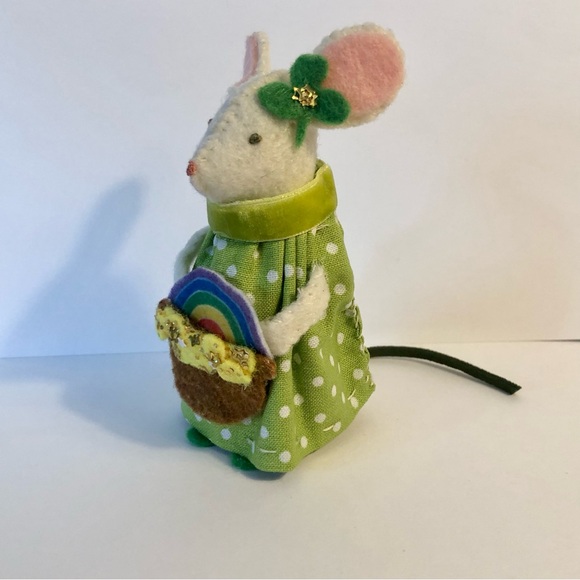 pot of gold felt mouse hand-sewn handmade St. Patrick's Day Irish lucky - Picture 8 of 9
